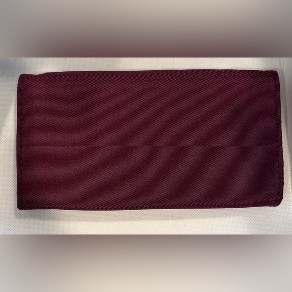 Travelon | RFID blocking, bifold travel wallet - Picture 4 of 13